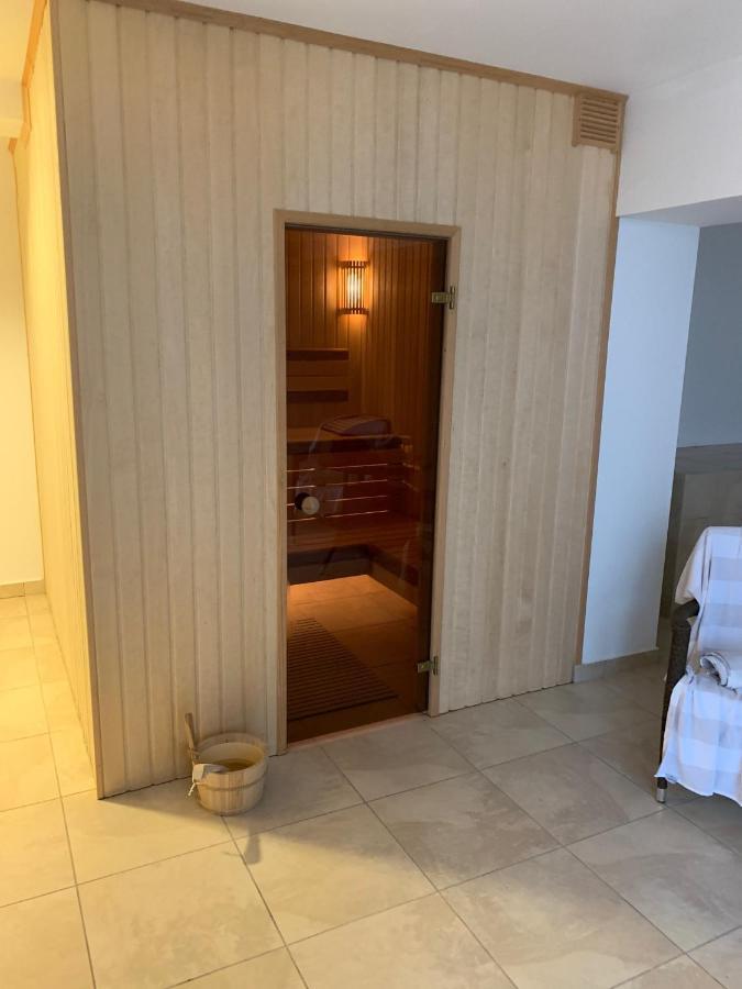 Villa Monte Boutique Apartments In ヘルツェグ・ノヴィ エクステリア 写真