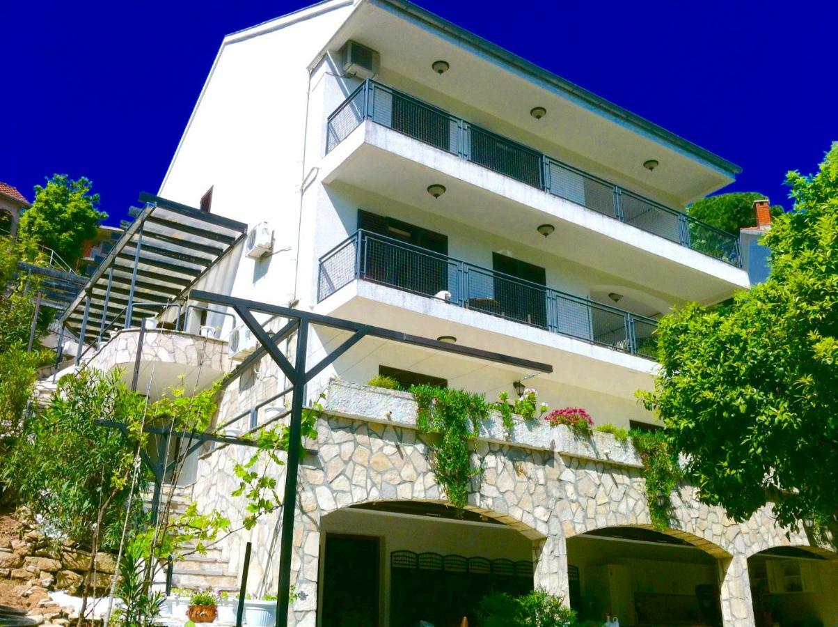 Villa Monte Boutique Apartments In ヘルツェグ・ノヴィ エクステリア 写真